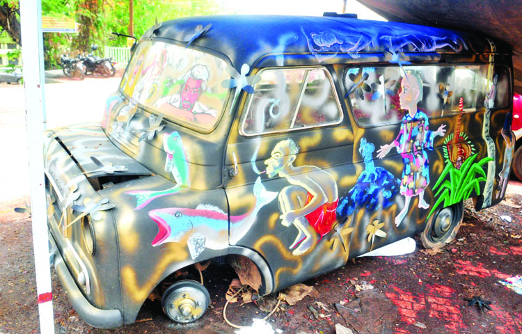 ഖസാക്കിൽനിന്ന് ഇതിഹാസങ്ങളെത്തി; മലബാറിലേക്ക്